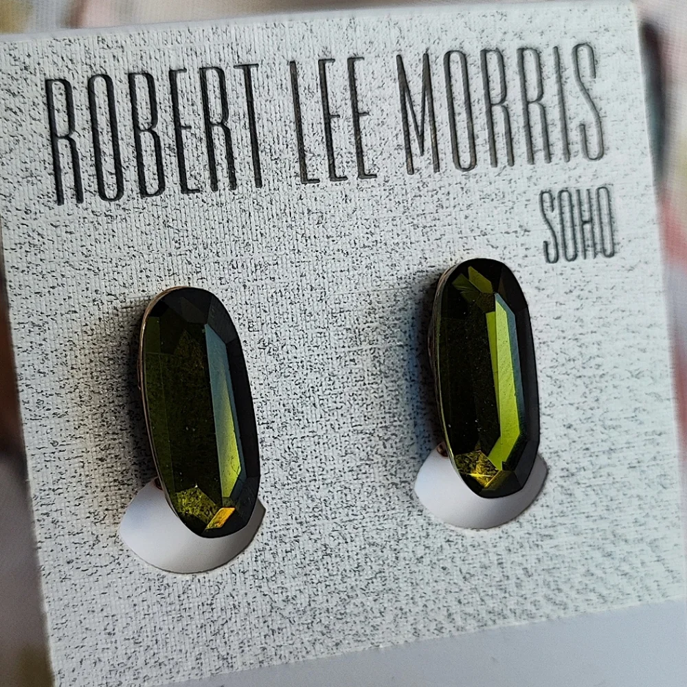 Robert Lee Morris Olive Green Faceted Crystal Vintage Clip Earrings Gold Tone - Picture 5 of 5